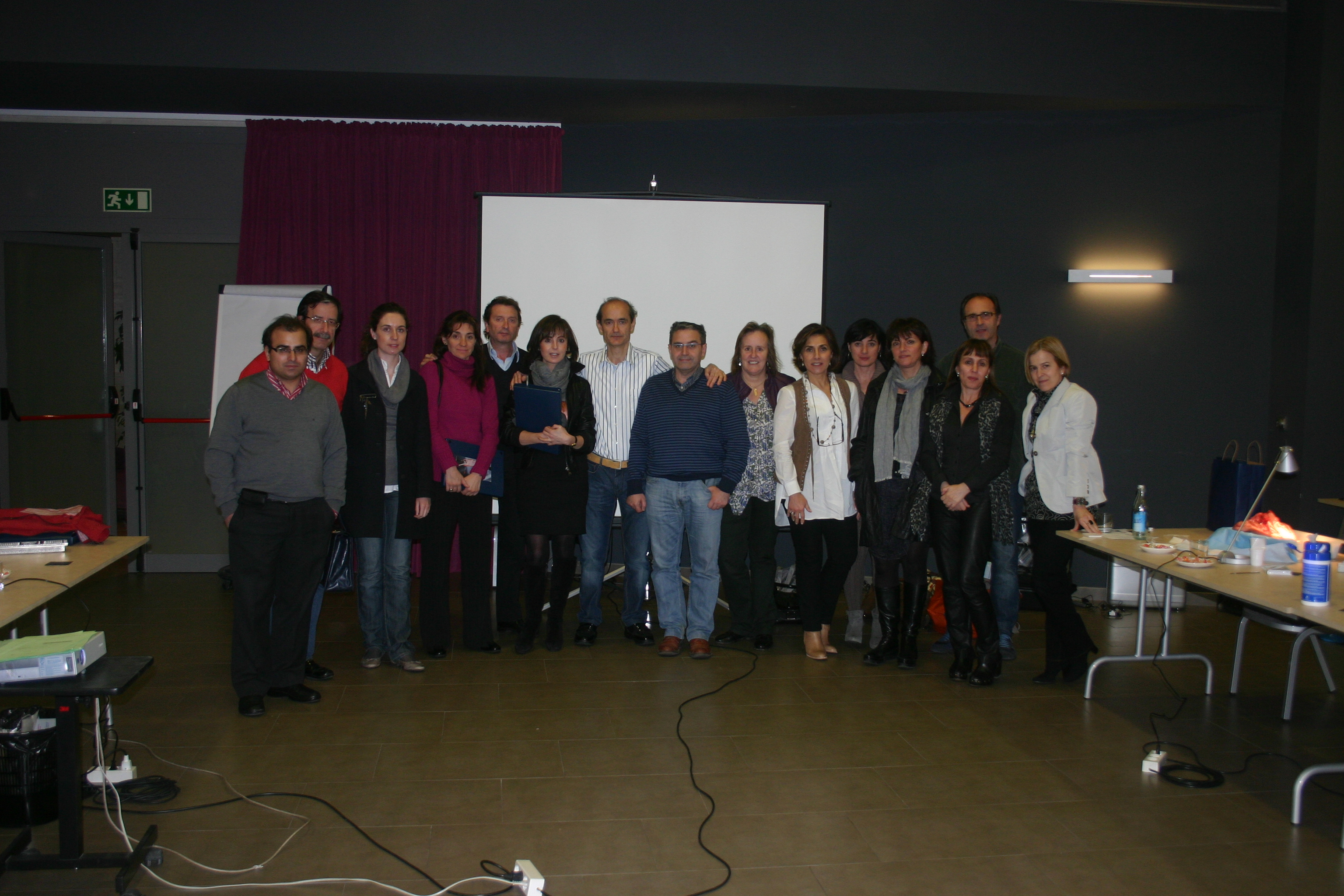 Cursos Clínica Fombellida | foto grupo curso Curso-taller de cirugía mucogingival para el dentista general Marzo 2010
