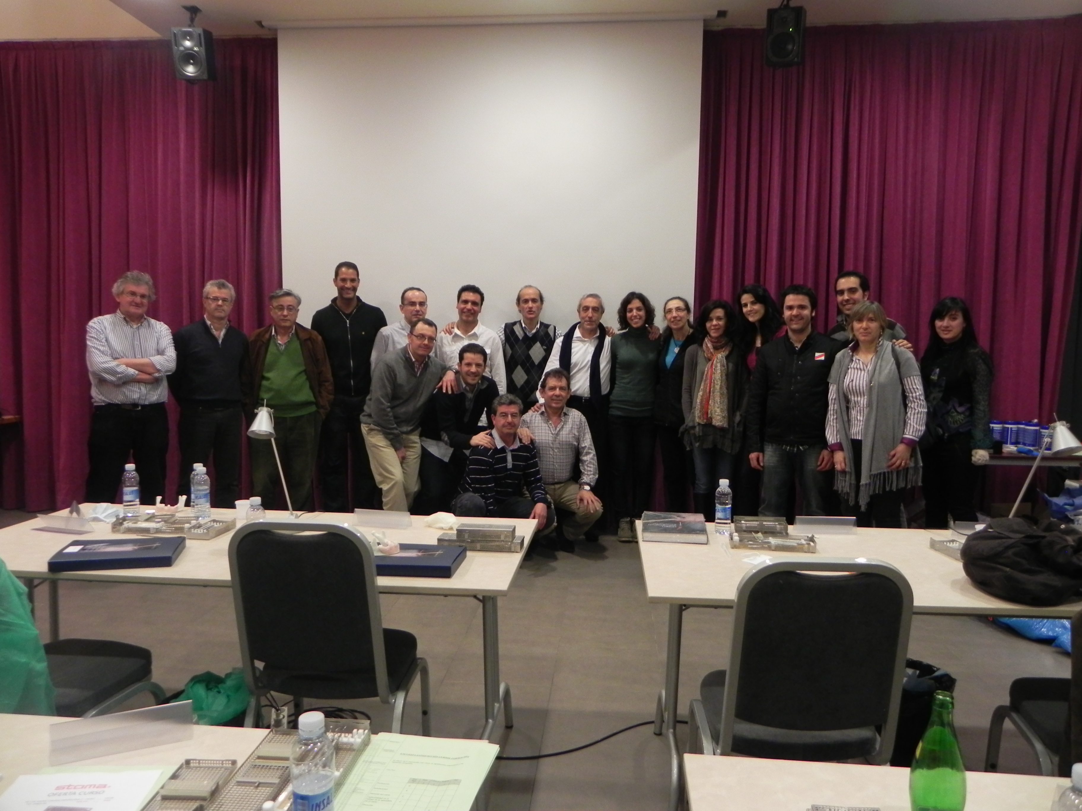 foto equipo curso Curso-taller de cirugía mucogingival para el dentista general Febrero 2011